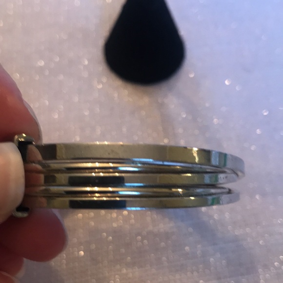 Lia Sophia High Fashion Jewelry 💫 Open Cuff Bracelet 💫 Layered Silver Band - Picture 2 of 5